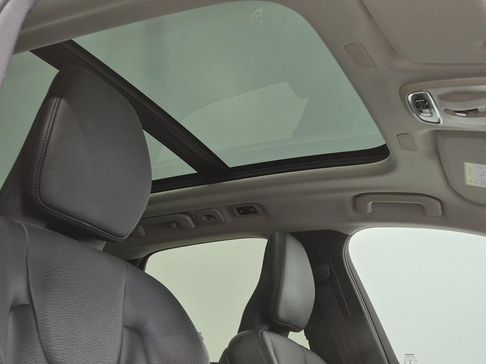 2020 Volvo XC60 T5 Momentum MY20 AWD White