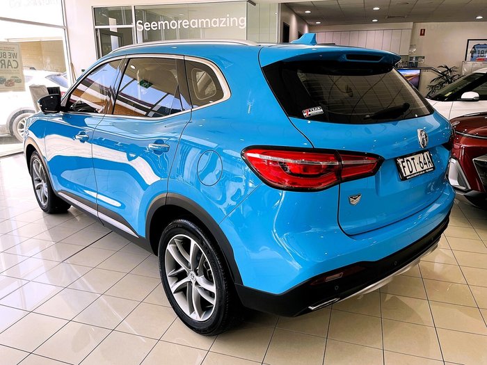 2022 MG HS Essence X