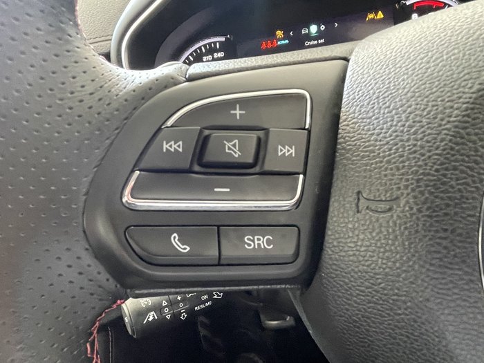 2022 MG HS Essence X