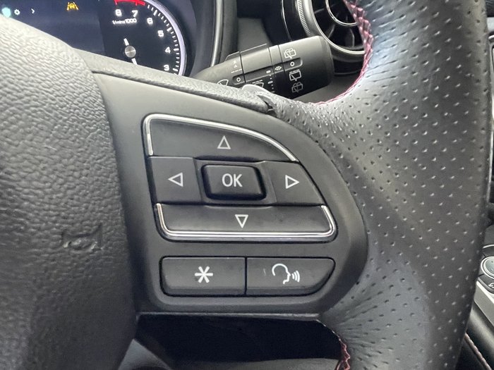 2022 MG HS Essence X