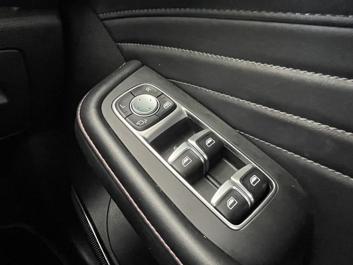 2022 MG HS Essence X