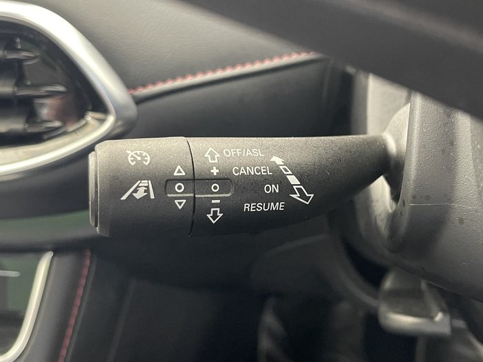 2022 MG HS Essence X