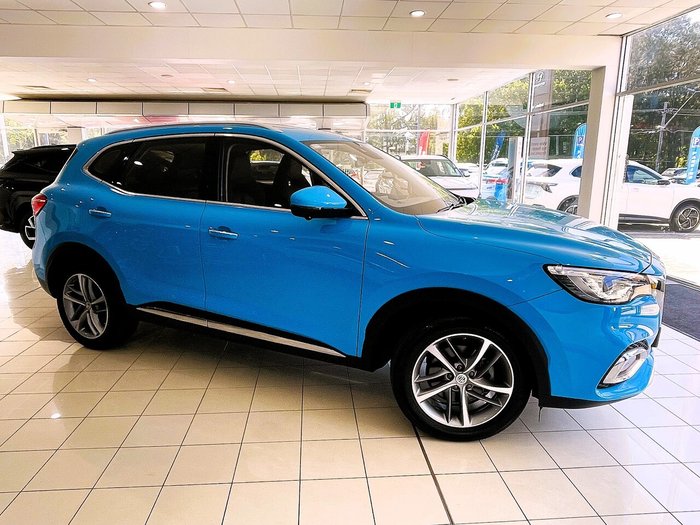 2022 MG HS Essence X