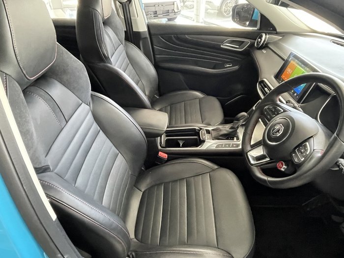 2022 MG HS Essence X