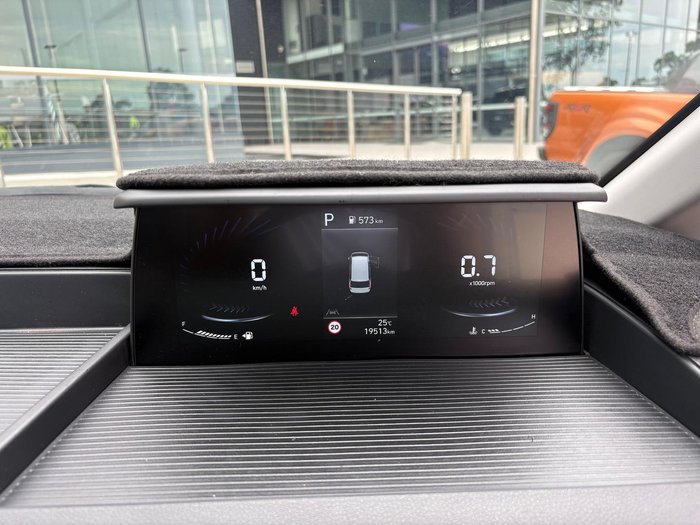 2024 Hyundai STARIA LOAD