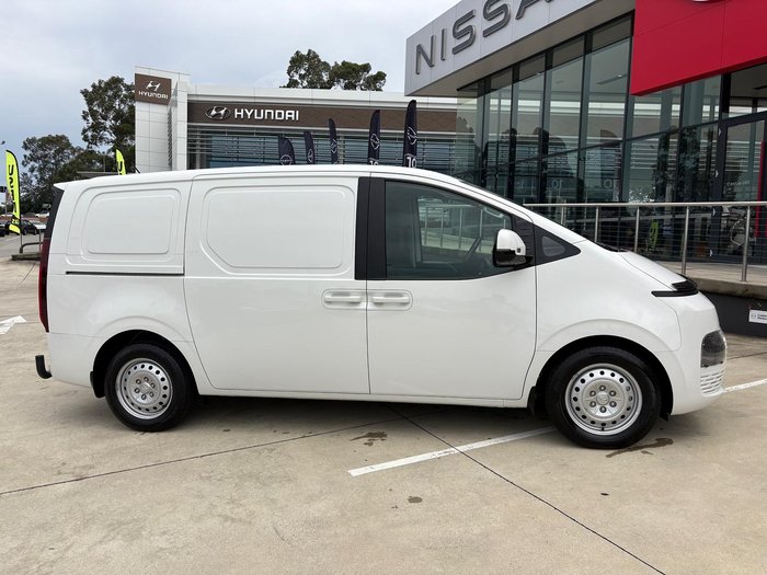 2024 Hyundai STARIA LOAD