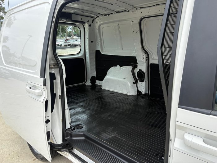 2024 Hyundai STARIA LOAD