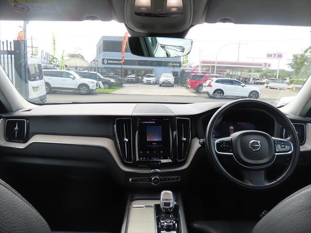 2022 Volvo XC60 B5 Inscription