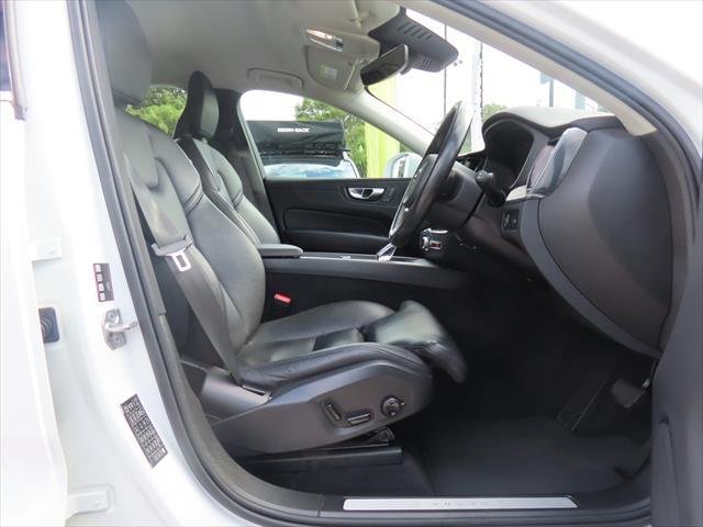 2022 Volvo XC60 B5 Inscription