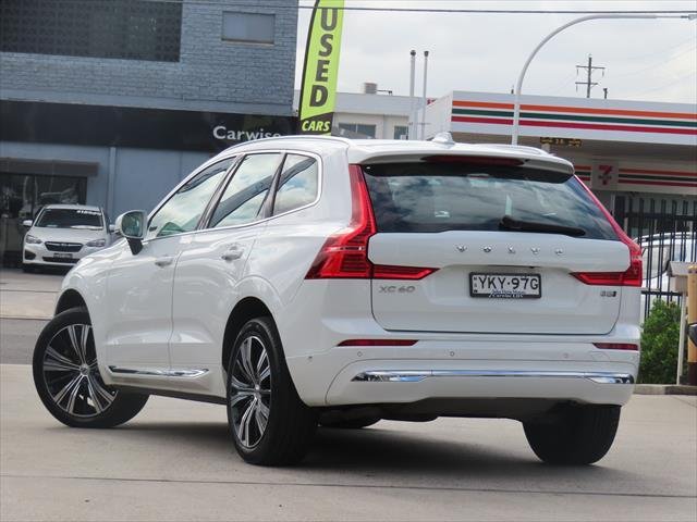 2022 Volvo XC60 B5 Inscription
