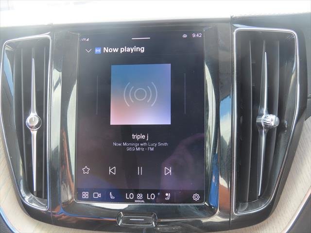 2022 Volvo XC60 B5 Inscription