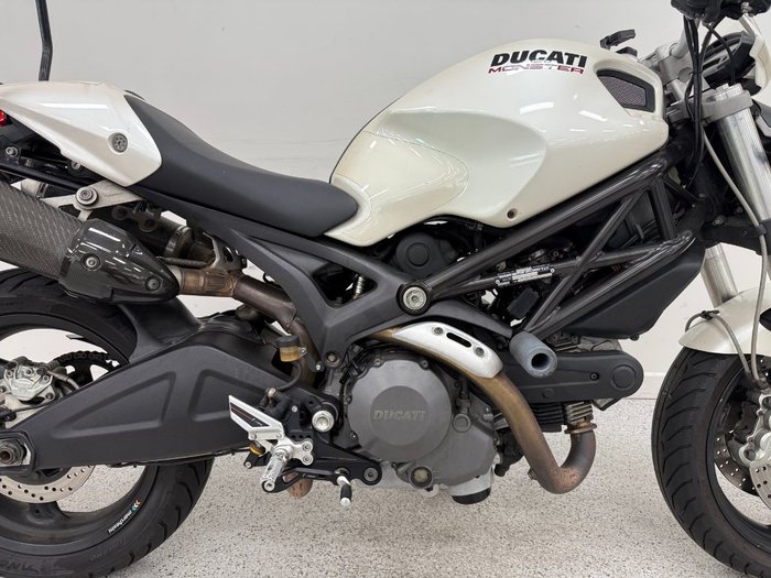 2008 DUCATI MONSTER 696 White