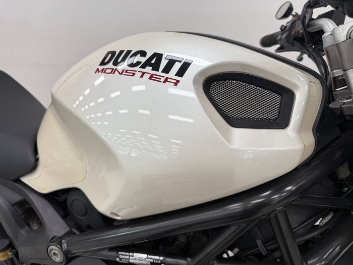2008 DUCATI MONSTER 696 White