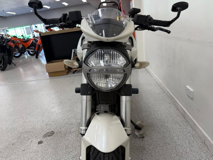 2008 DUCATI MONSTER 696 White