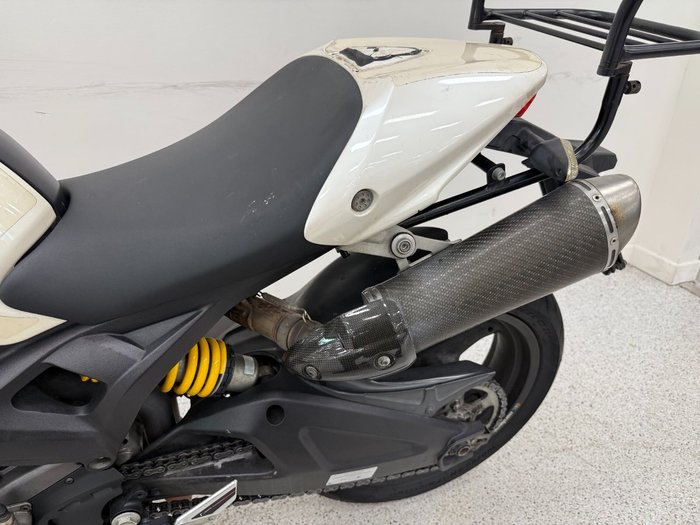 2008 DUCATI MONSTER 696 White