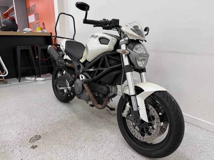 2008 DUCATI MONSTER 696 White