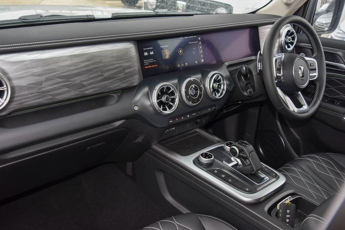 2025 GWM Tank 300 Lux