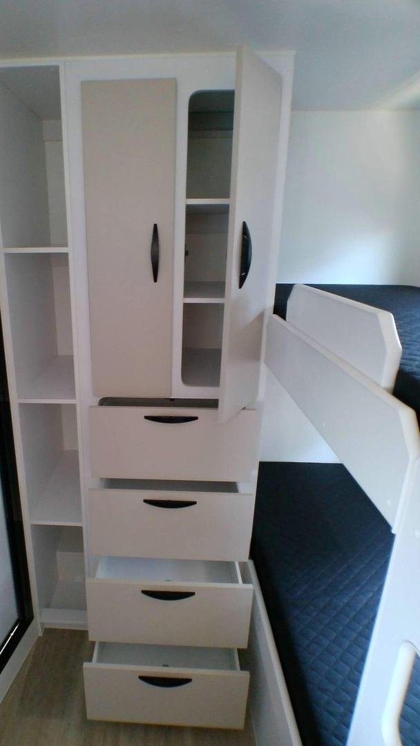 2025 Supreme 1960_C_K1e4b_T Eclipse Sunray 19'6 2 Bunk