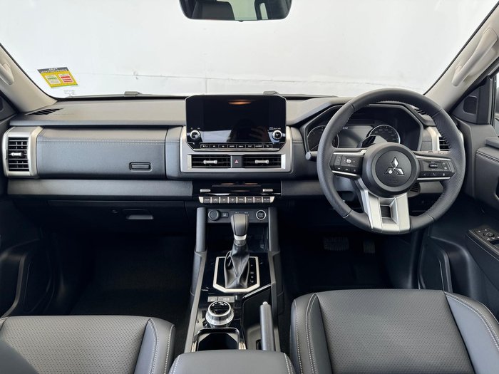 2025 Mitsubishi Triton GLS