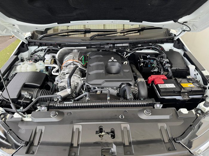 2025 Mitsubishi Triton GLS