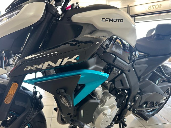 2025 CFMOTO 675NK NK White