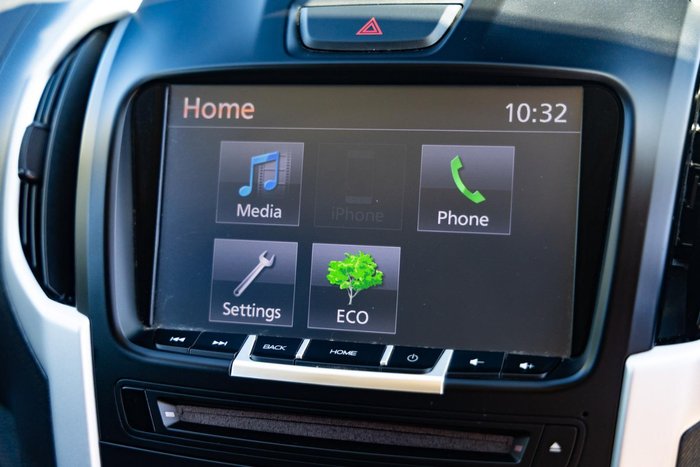 2016 Isuzu MU-X LS-T MY15.5 4x2 Titanium Silver