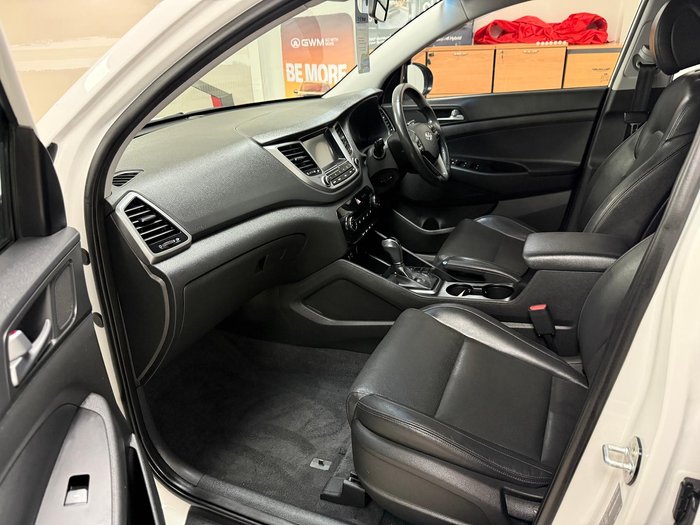 2016 Hyundai Tucson Active X TL Pure White