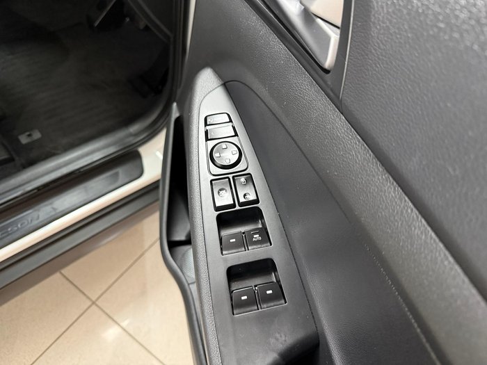 2016 Hyundai Tucson Active X TL Pure White