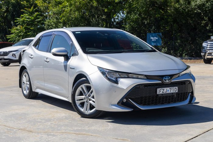 2019 Toyota Corolla SX Hybrid ZWE211R Silver Pearl