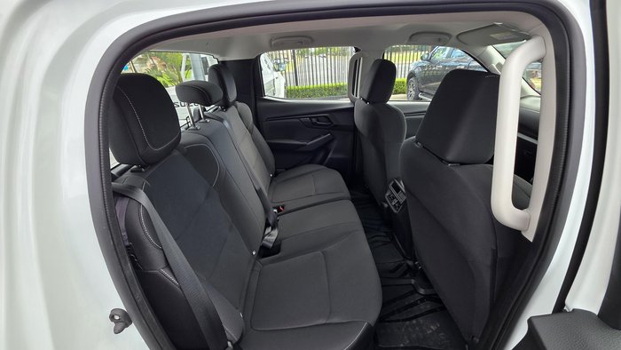 2025 Isuzu D-MAX SX High Ride MY25.5 4x2 Mineral White