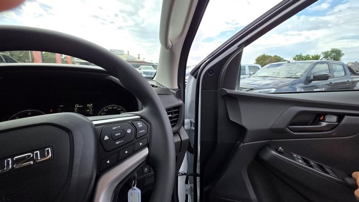 2025 Isuzu D-MAX SX High Ride MY25.5 4x2 Mineral White