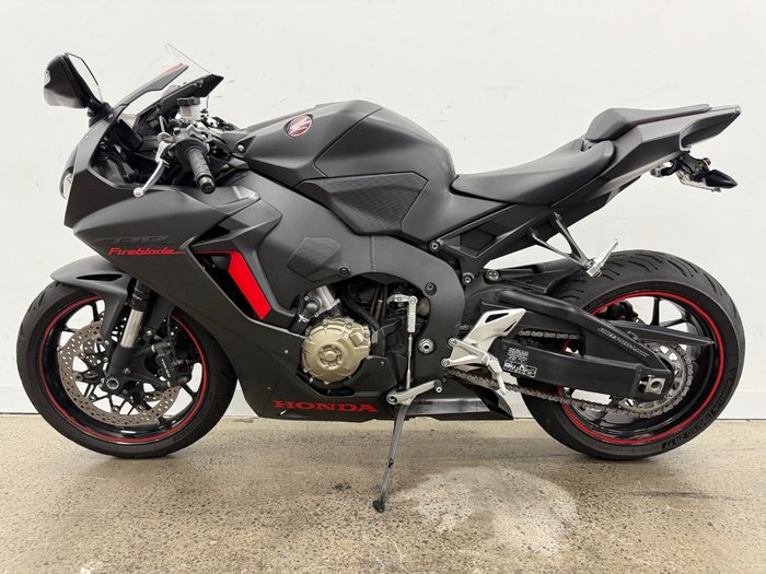 2017 Honda CBR1000RR (FIREBLADE) ABS Black