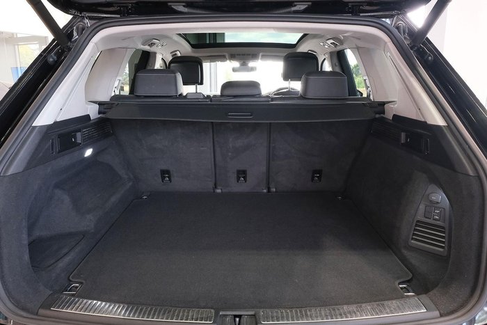 2019 Volkswagen Touareg 190TDI Launch Edition