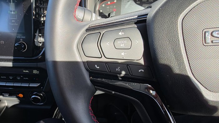 2025 Isuzu D-MAX X-TERRAIN MY25.5 4X4 Dual Range Mercury Silver