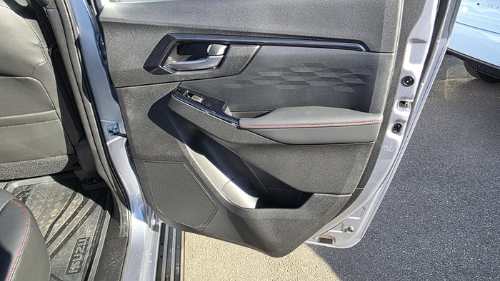 2025 Isuzu D-MAX X-TERRAIN MY25.5 4X4 Dual Range Mercury Silver