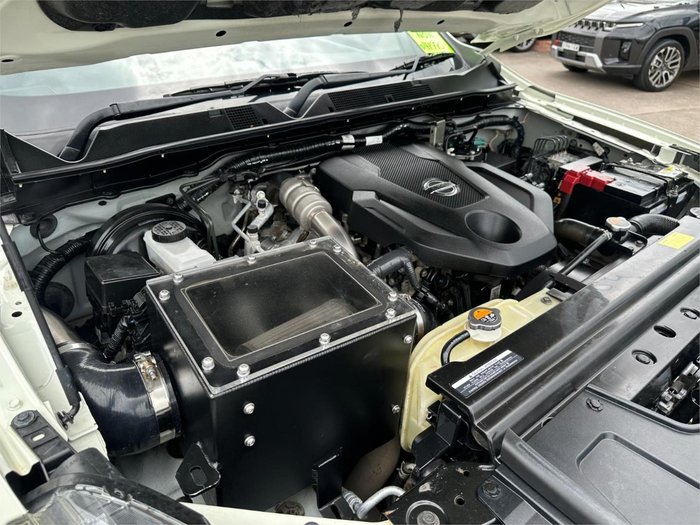 2019 Nissan Navara N-TREK D23 Series 4 4X4 Dual Range White Diamond