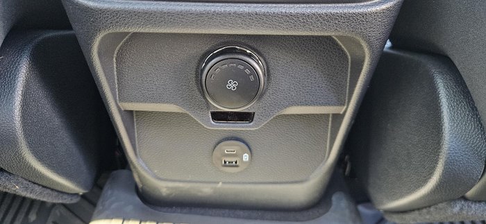 2024 Ford Everest Platinum