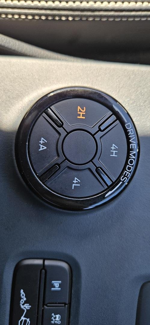 2024 Ford Everest Platinum