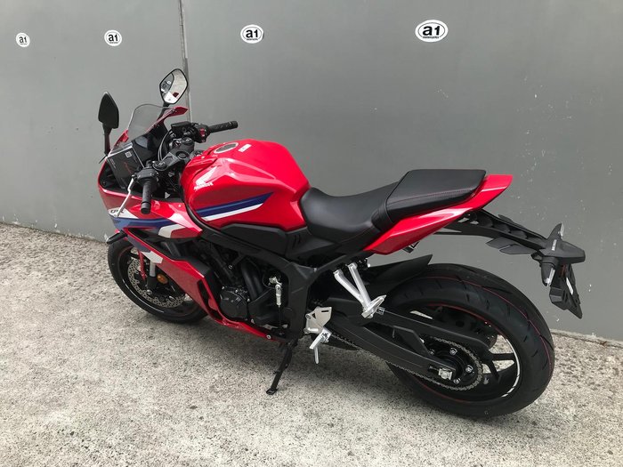 2025 Honda CBR650R E-Clutch