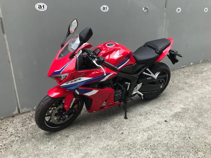 2025 Honda CBR650R E-Clutch