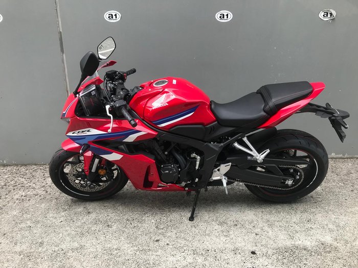 2025 Honda CBR650R E-Clutch