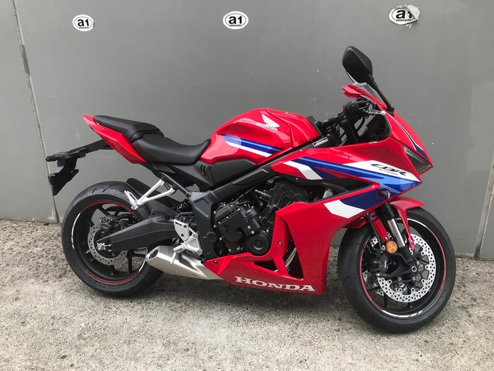 2025 Honda CBR650R E-Clutch