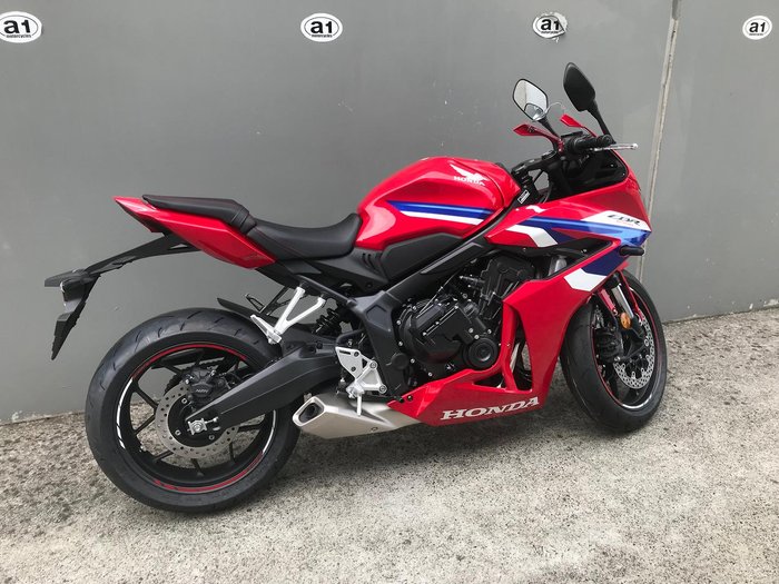 2025 Honda CBR650R E-Clutch