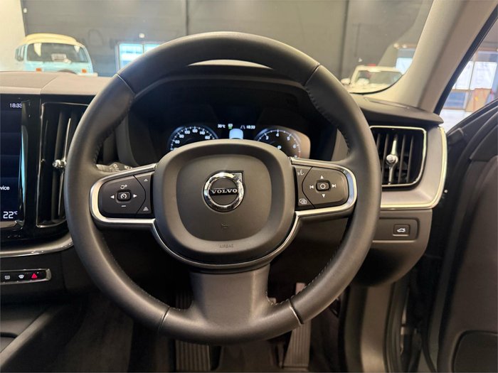 2020 Volvo XC60 T5 Momentum