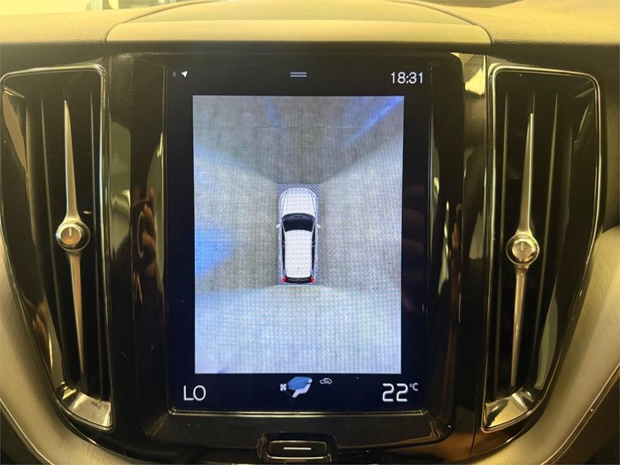 2020 Volvo XC60 T5 Momentum