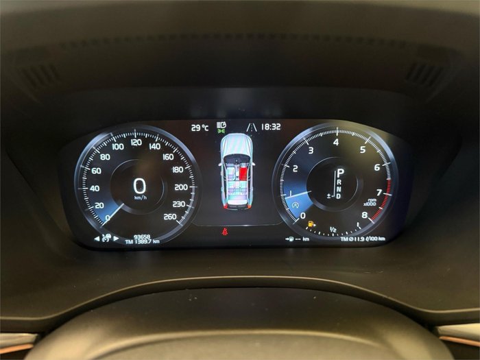 2020 Volvo XC60 T5 Momentum