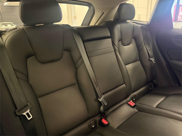 2020 Volvo XC60 T5 Momentum