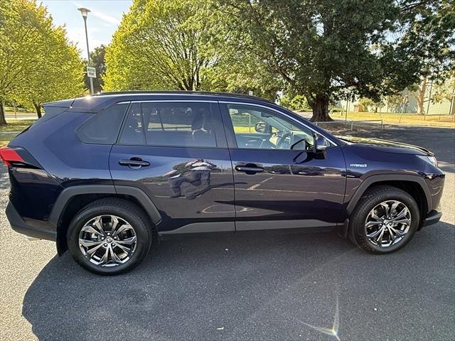 2024 Toyota RAV4 GXL