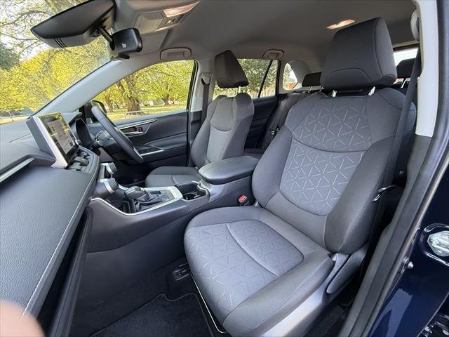 2024 Toyota RAV4 GXL