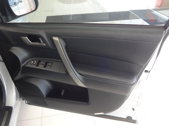 2011 Toyota Kluger KX-S